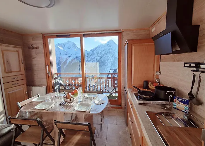 La Belle Vue Les 2 Alpes Апартаменты *